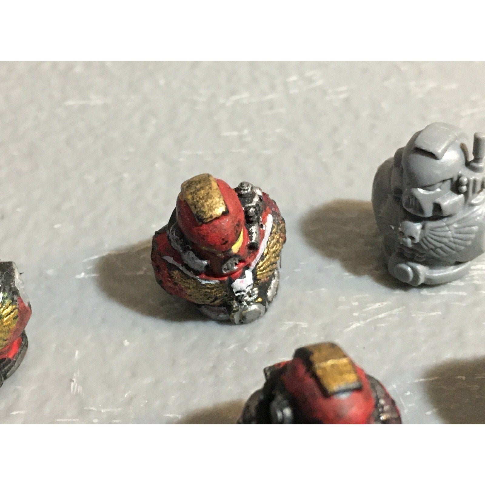 A23086 WARHAMMER 40K SPACE MARINES BITS LOT HEADS TORSOS GAMES WORKSHOP GW