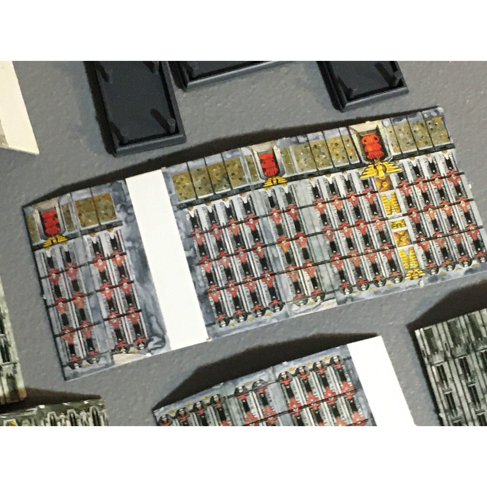 A31709 WARHAMMER EPIC 40K SPACE MARINES BUILDING SOME BROKEN DOESNT MATCH EXTRA