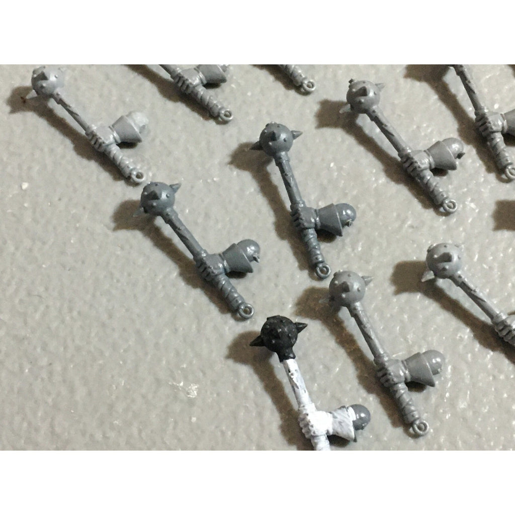 A22217 WARHAMMER FANTASY CHAOS MORTALS BITS LOT MACE HANDS GAMES WORKSHOP