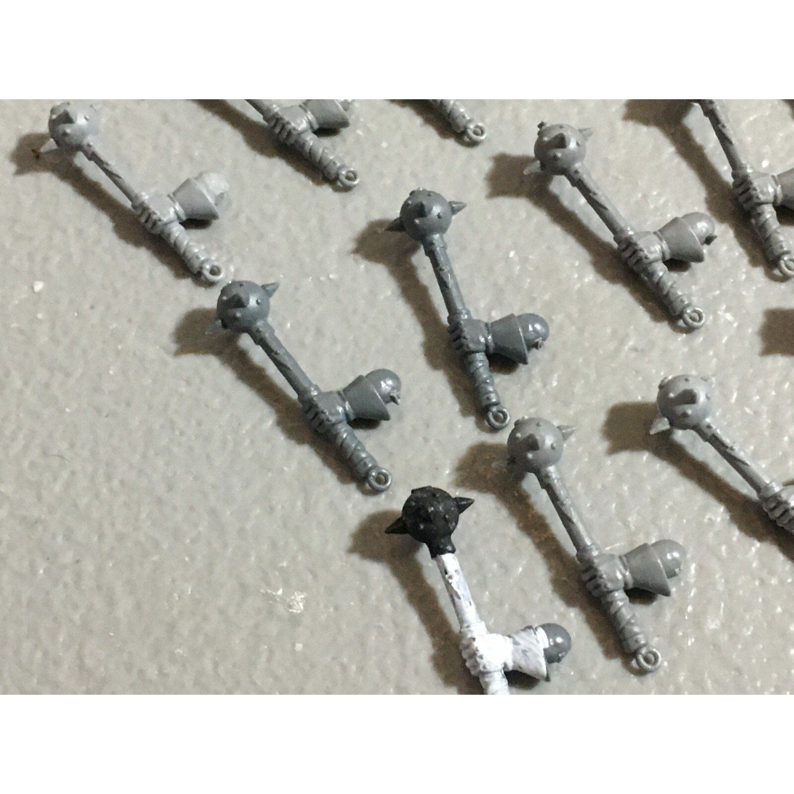 A22217 WARHAMMER FANTASY CHAOS MORTALS BITS LOT MACE HANDS GAMES WORKSHOP