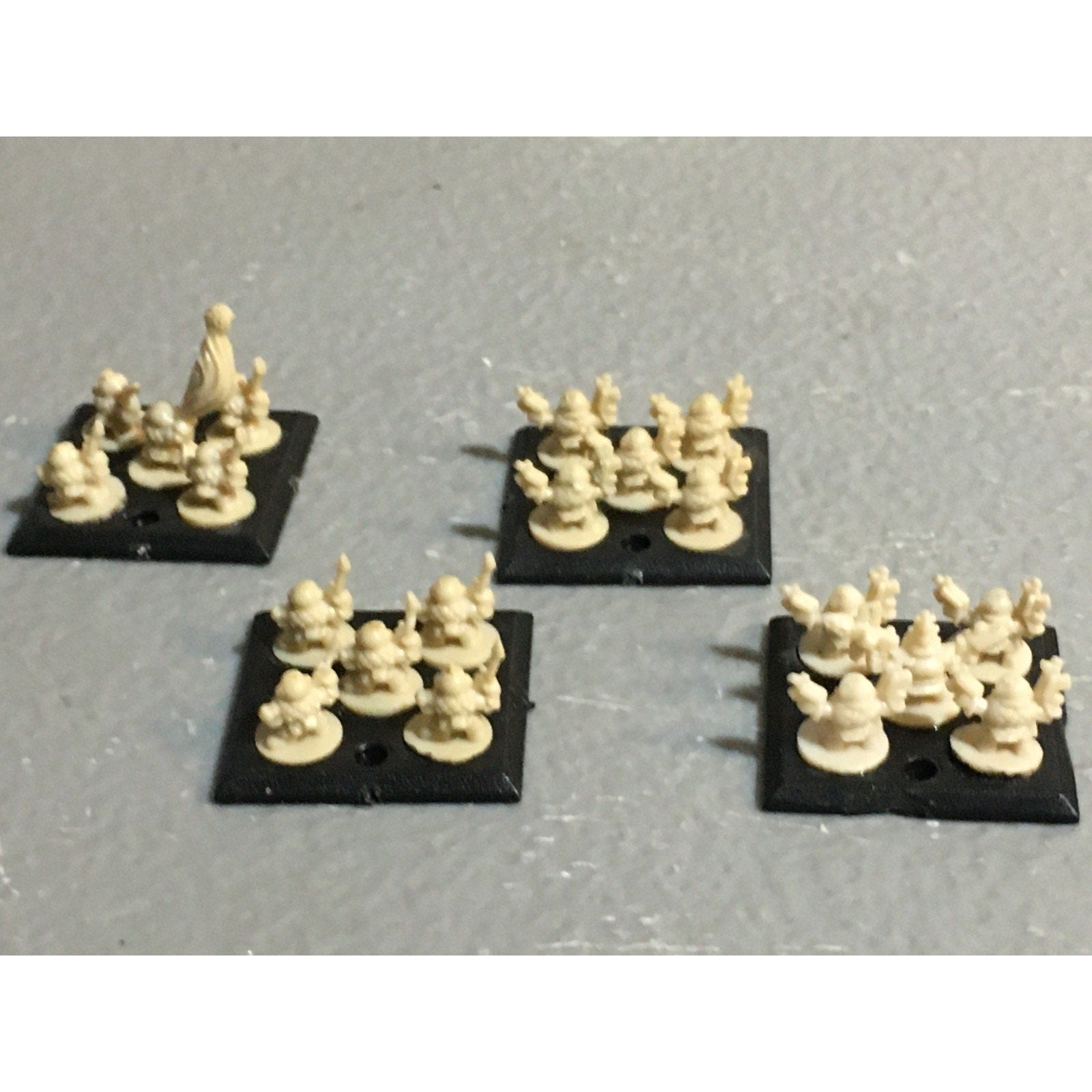 A24535 EPIC 40K SQUAT WARRIORS 4 BASES GAMES WORKSHOP WARHAMMER GW