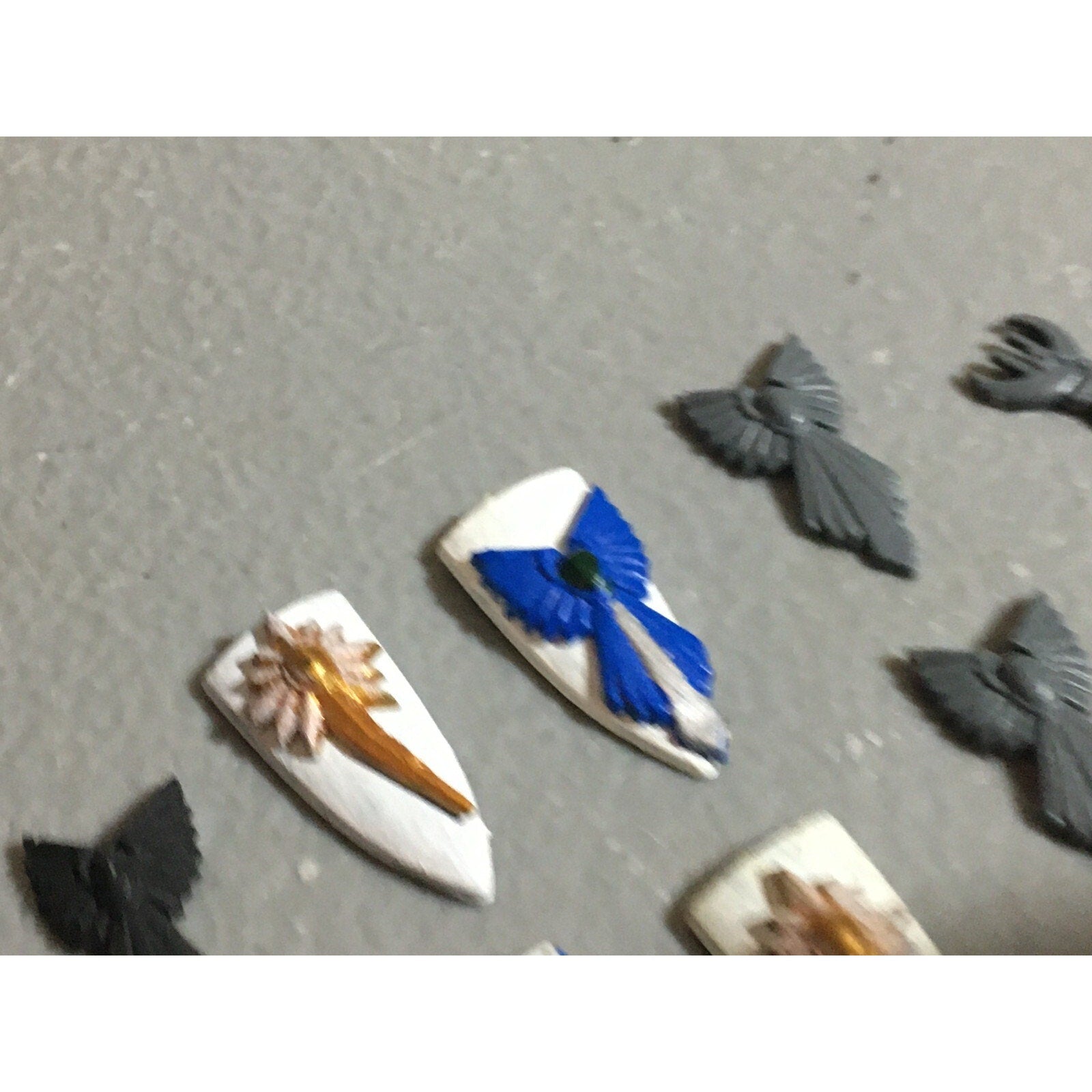 A22055 WARHAMMER FANTASY HIGH ELVES BITS LOT SHIELDS & ICONS GW GAMES WORKSHOP