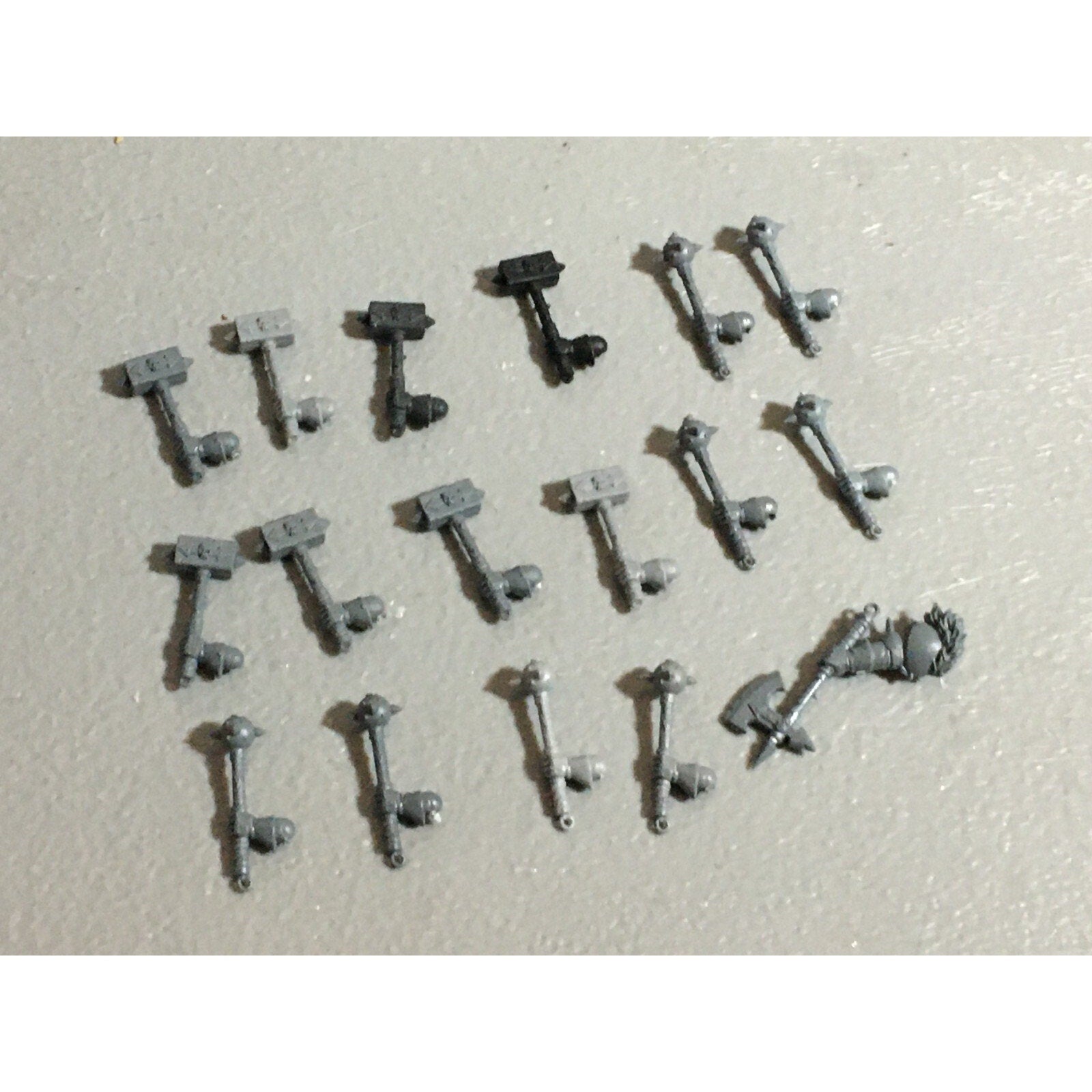 A22216 WARHAMMER FANTASY CHAOS MORTALS BITS LOT HAMMER HANDS GAMES WORKSHOP