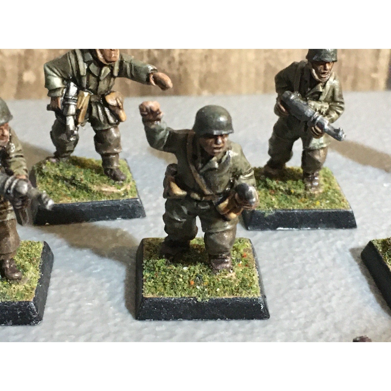 A30867 UNKNOWN METAL MINIATURES SOLDIERS INFANTRY WWII? WWI? TABLE TOP WAR GAMES