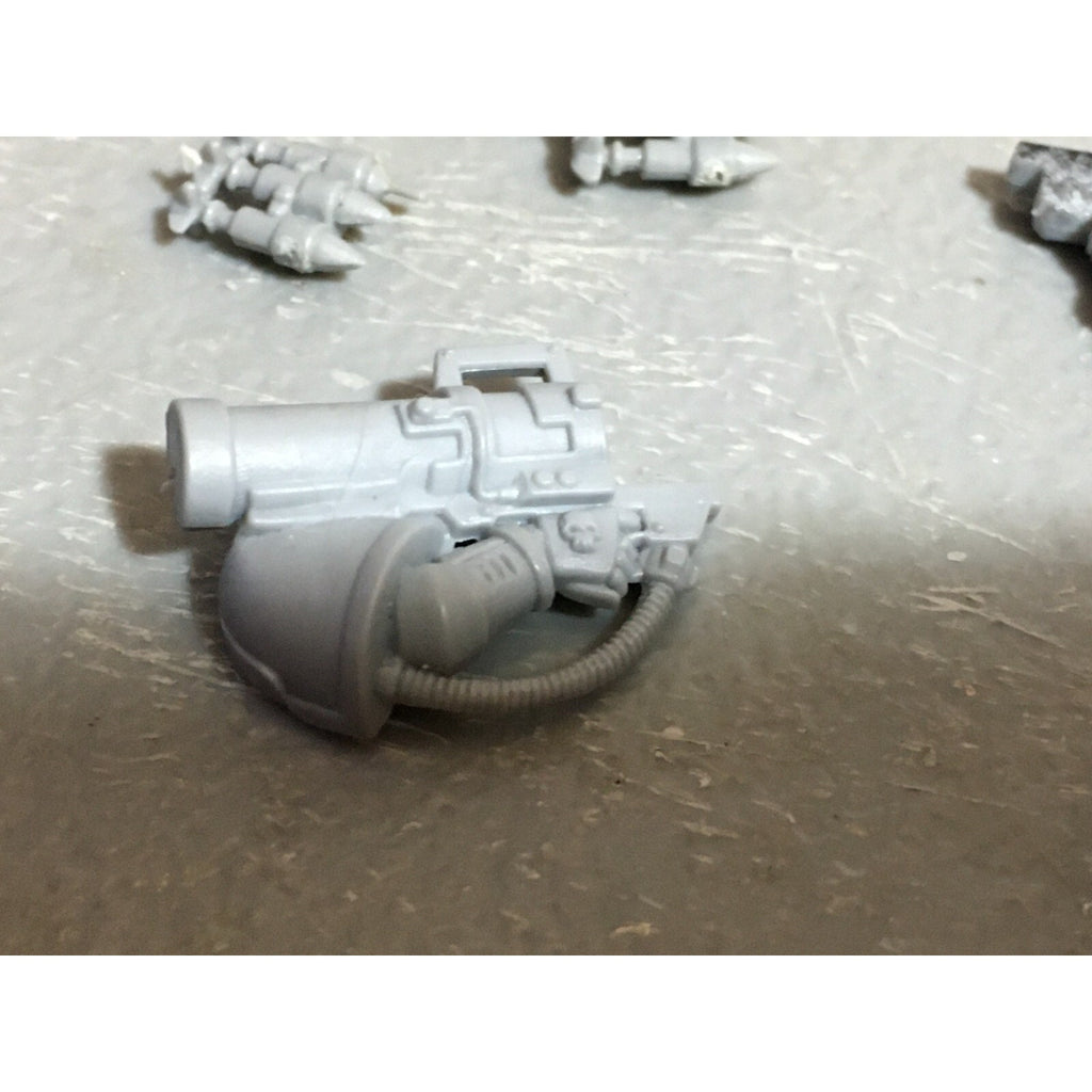 A23265 WARHAMMER 40K SPACE MARINES BITS LOT MIXED HEAVY BACKPACK MISSILE GW