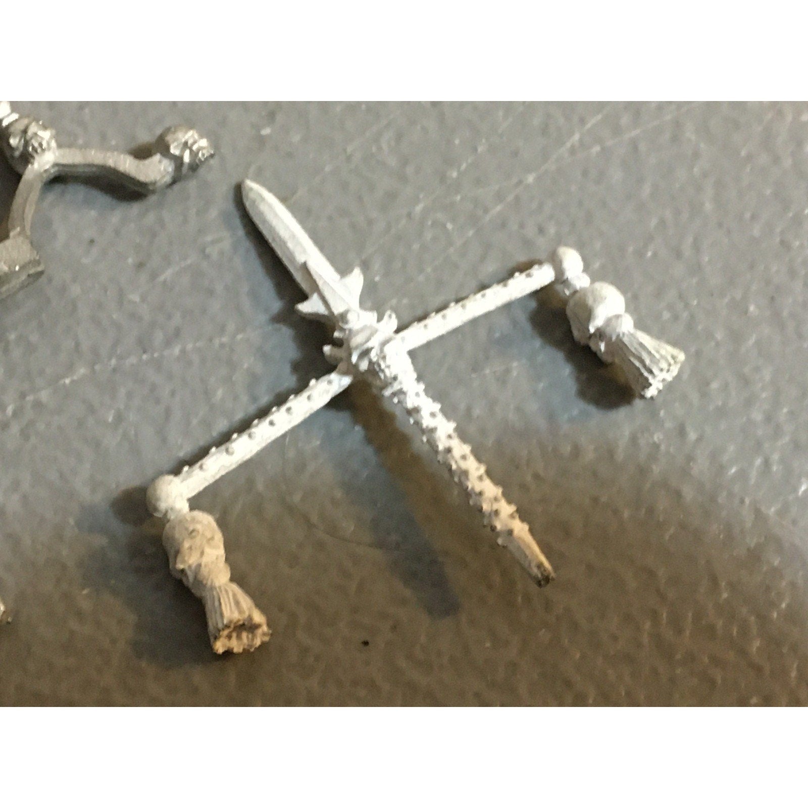 A29765 WARHAMMER FANTASY VAMPIRE COUNTS METAL BIT LOT BAR BANNER POLE CLIPPED GW