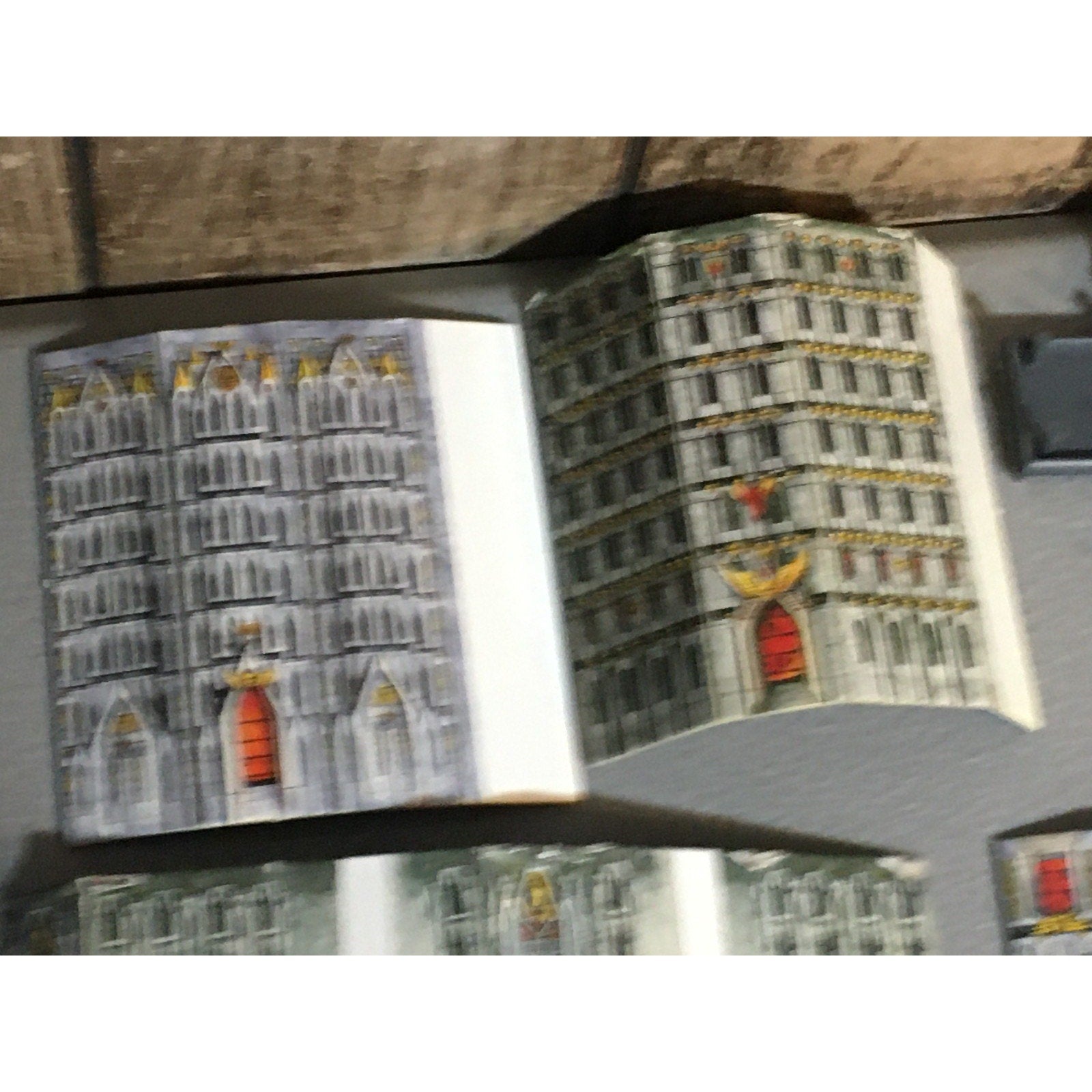 A31709 WARHAMMER EPIC 40K SPACE MARINES BUILDING SOME BROKEN DOESNT MATCH EXTRA