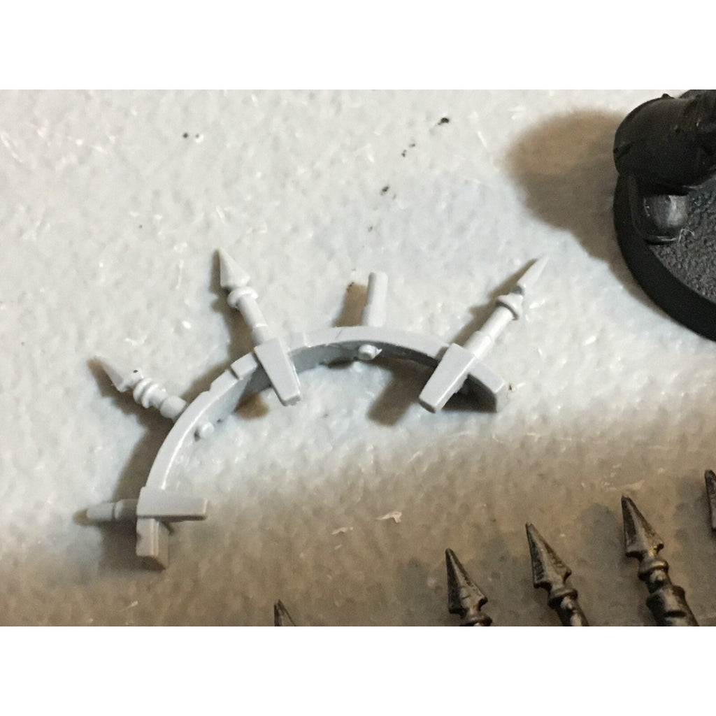 A23244 WARHAMMER 40K CHAOS SPACE MARINES BITS LOT VEHICLE SPIKES LEGS ARMS GW