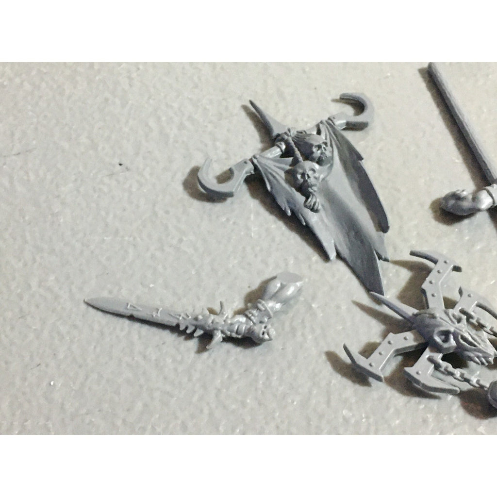 A22191 WARHAMMER FANTASY CHAOS MORTALS BITS LOT MIXED MARAUDER COMMAND & ARMS GW