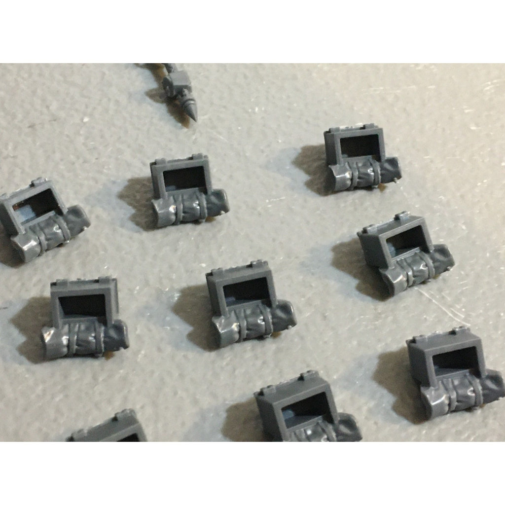 A29399 WARHAMMER 40K SPACE MARINES DARK ANGELS RAVENWING BIKE SADDLEBAG BITS LOT