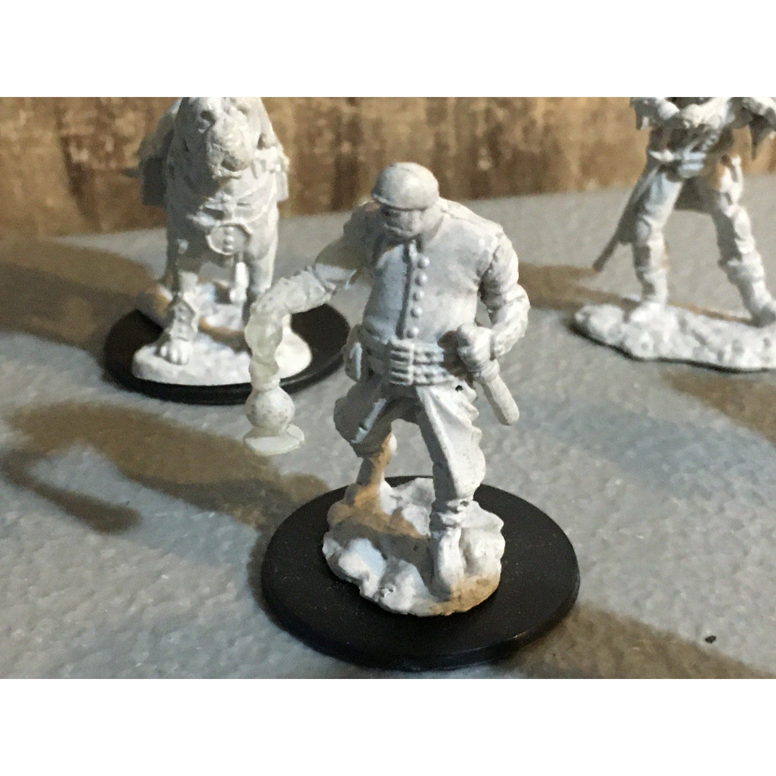 A30067 WIZARDS MINIATURES D&D DUNGEONS & DRAGONS MIXED CIVILANS TOWNSFOLK
