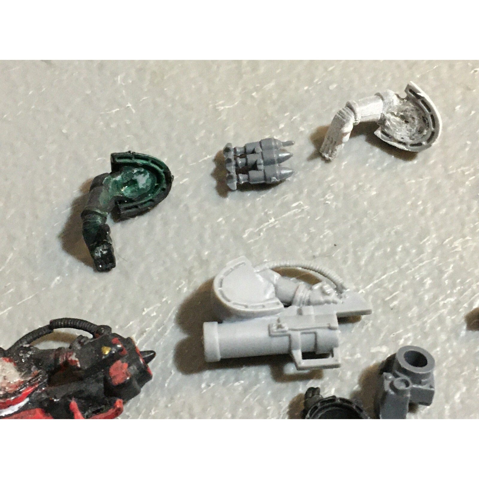 A23160 WARHAMMER 40K SPACE MARINES BITS LOT MIXED MISSILE BOLT GAMES WORKSHOP GW