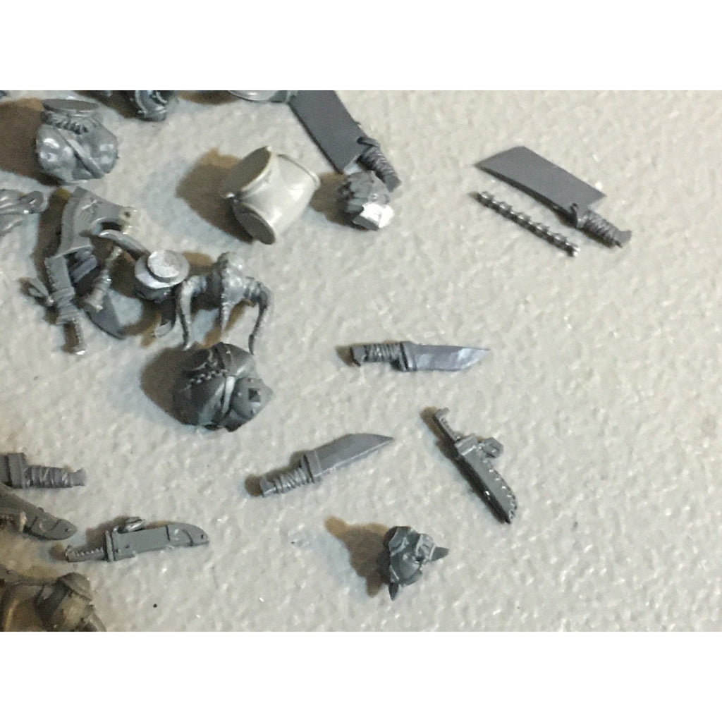 A31481 WARHAMMER FANTASY AOS MIXED INCOMPLETE & BITS LOT ORRUK DWARF CHAOS GW