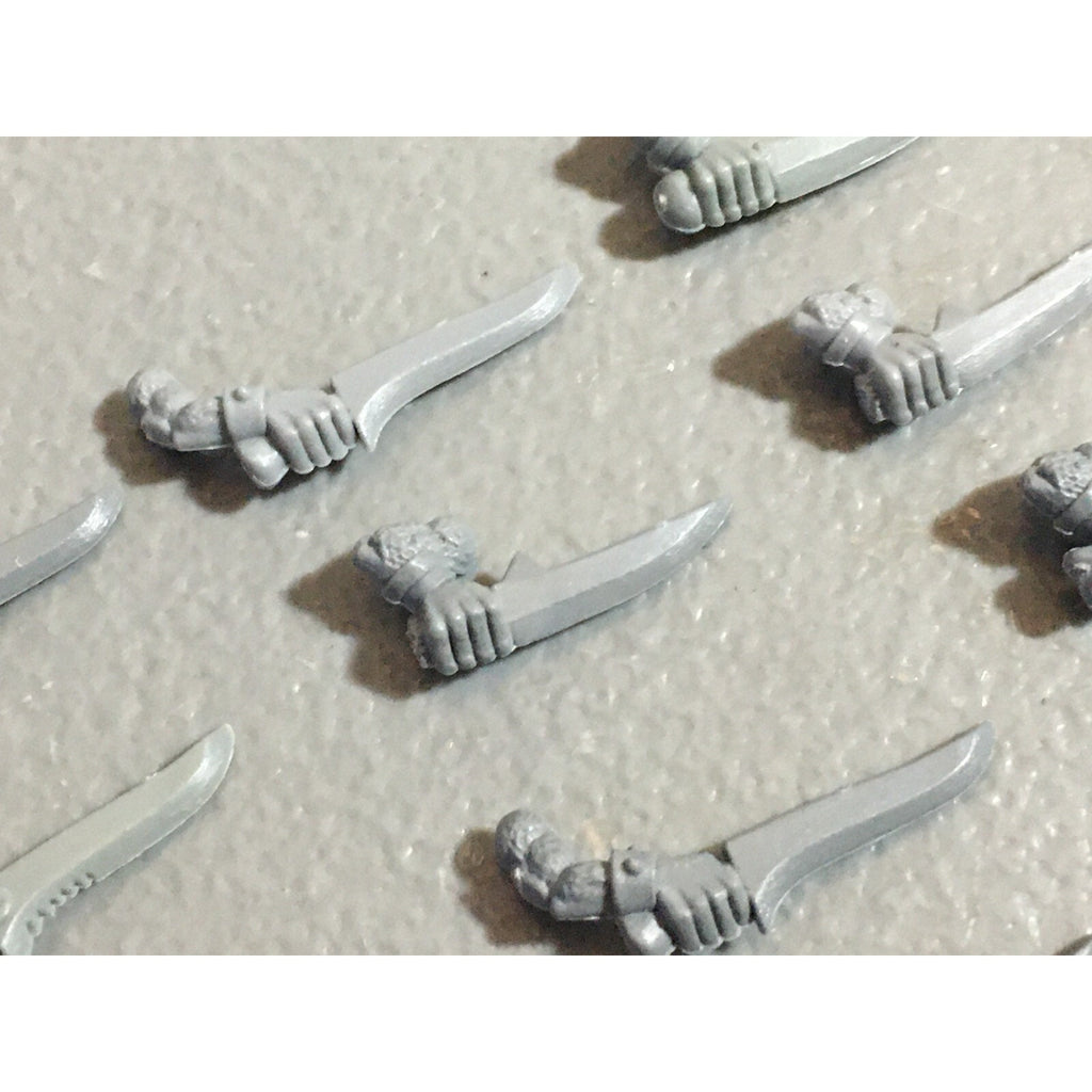 A22300 WARHAMMER FANTASY SKAVEN BITS LOT SWORD ARMS GAMES WORKSHOP GW