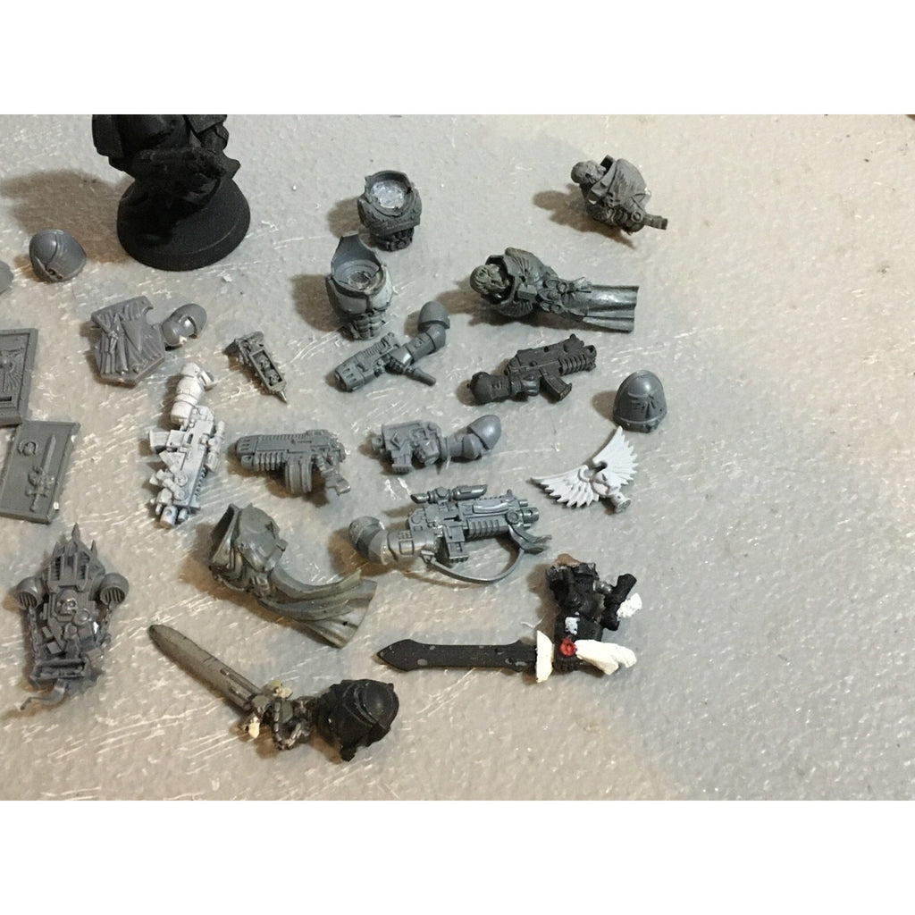 A20115 WARHAMMER 40K SPACE MARINES DARK BLOOD ANGELS BLACK TEMPLARS BITS LOT