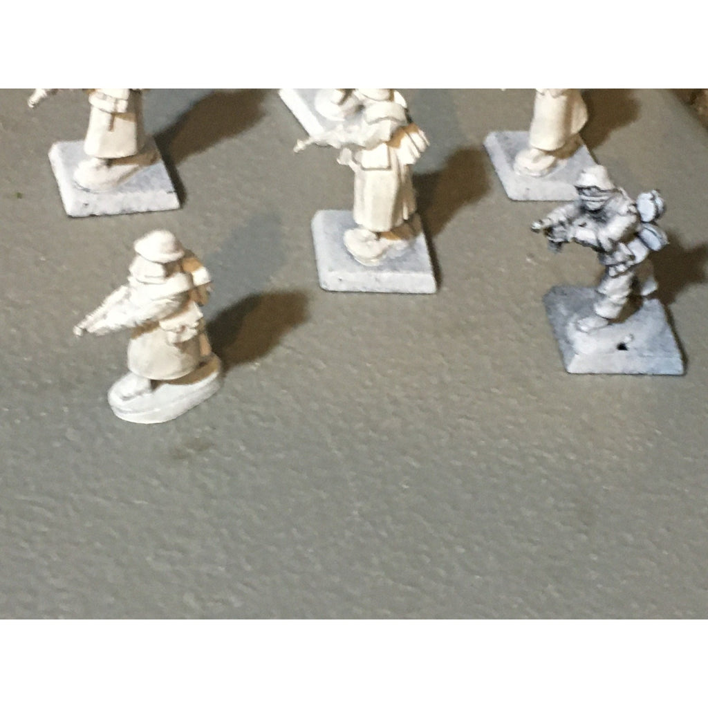 A30868 UNKNOWN METAL MINIATURES SOLDIERS INFANTRY WWII? WWI? TABLE TOP WAR GAMES