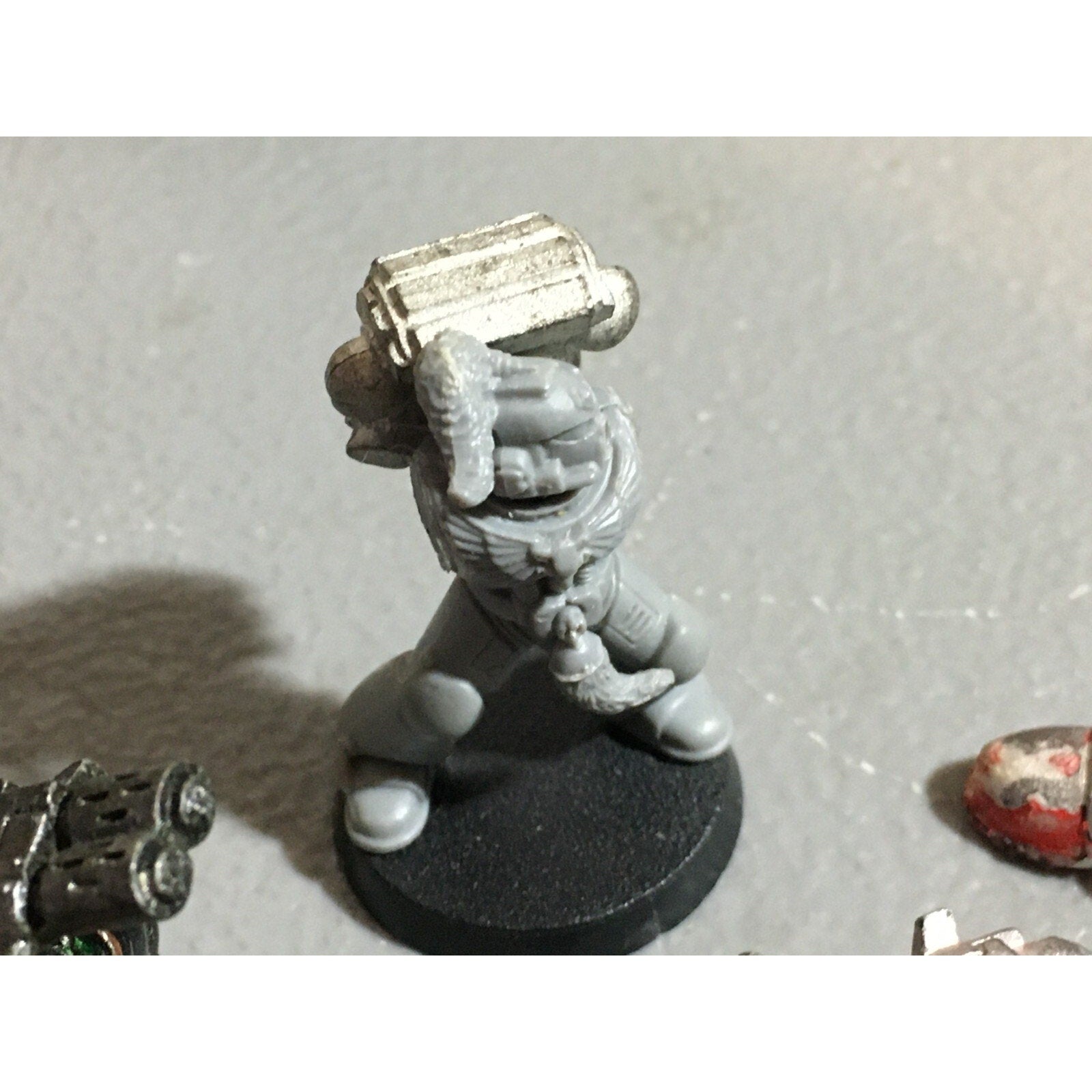 A21010 WARHAMMER 40K SPACE MARINES METAL DEVASTATORS MISS 1 ARM PLASTIC BODIES