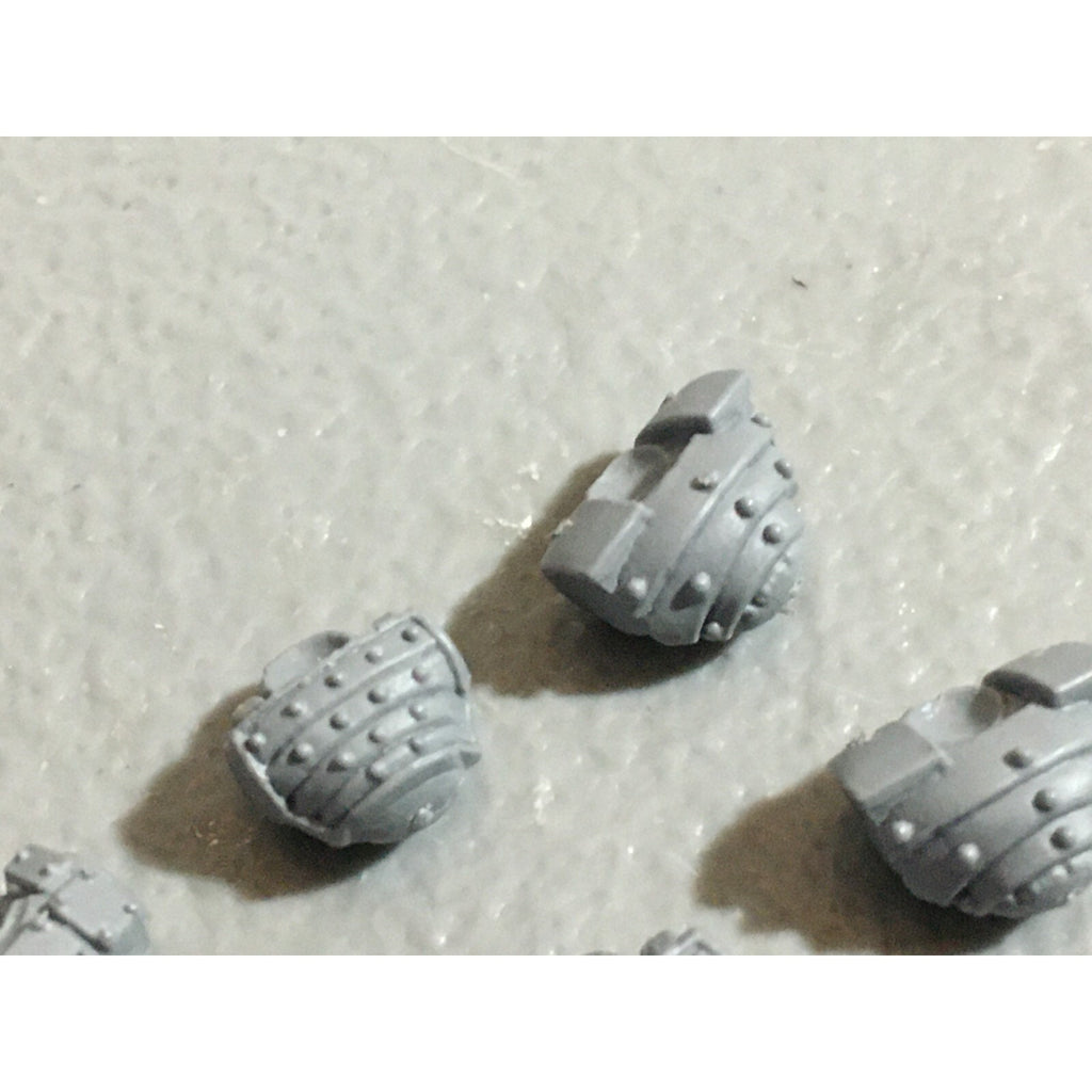 A22302 WARHAMMER FANTASY SKAVEN BITS LOT CLANRAT TORSOS GAMES WORKSHOP GW