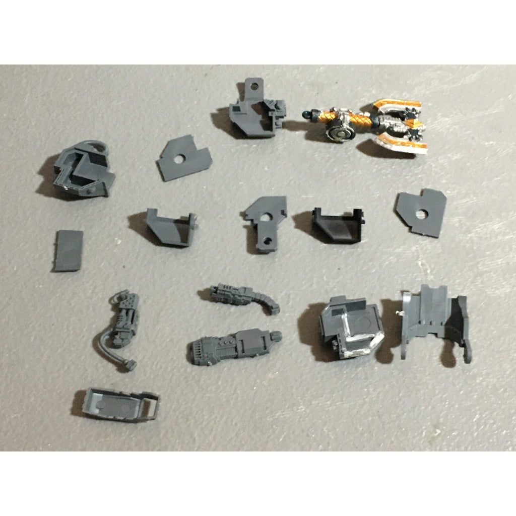 A22365 WARHAMMER 40K BITS LOT SPACE MARINES DREADNOUGHT GW GAMES WORKSHOP