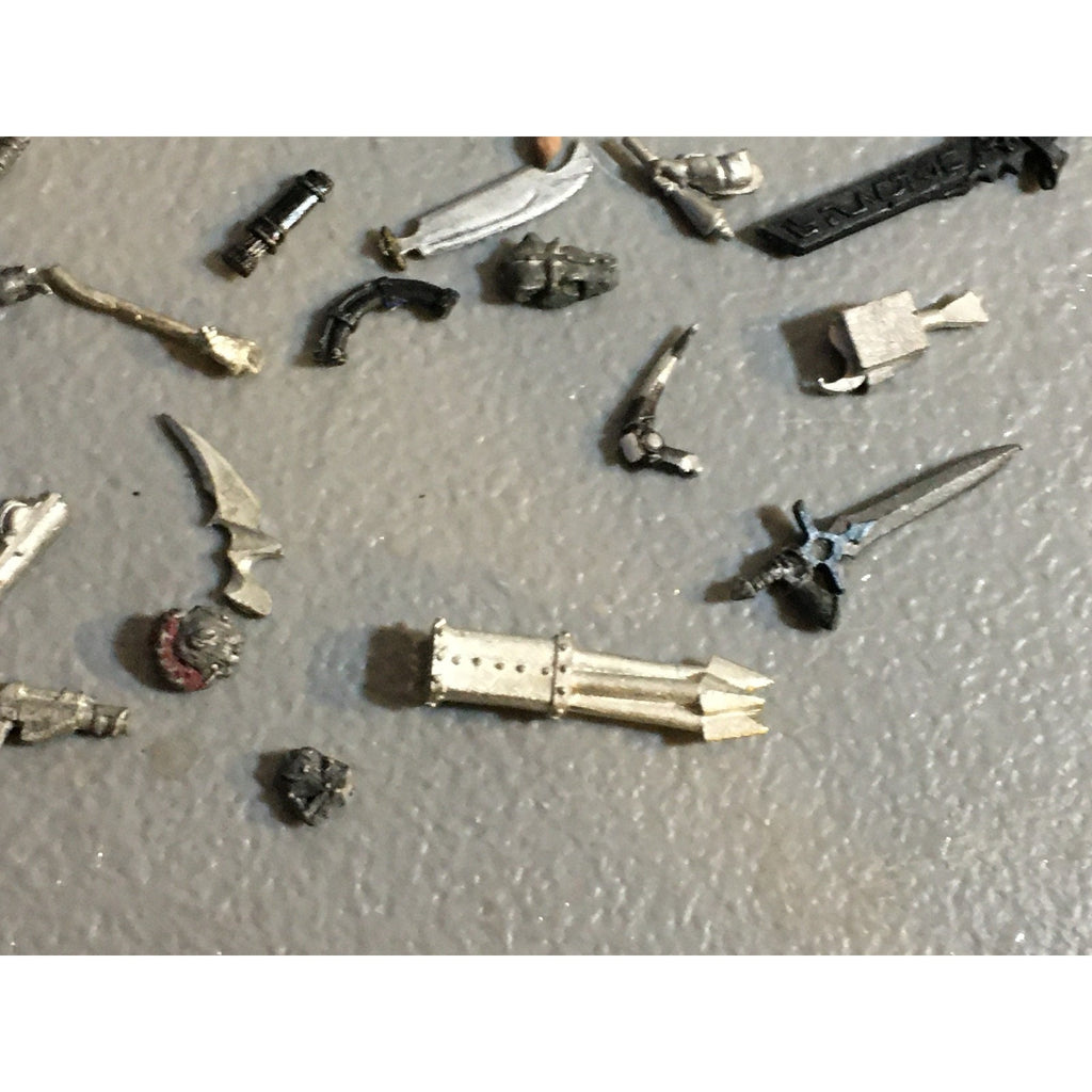 A32555 UNKNOWN MINIATURES ALL METAL BITS LOT FANTASY SCI-FI MIXED
