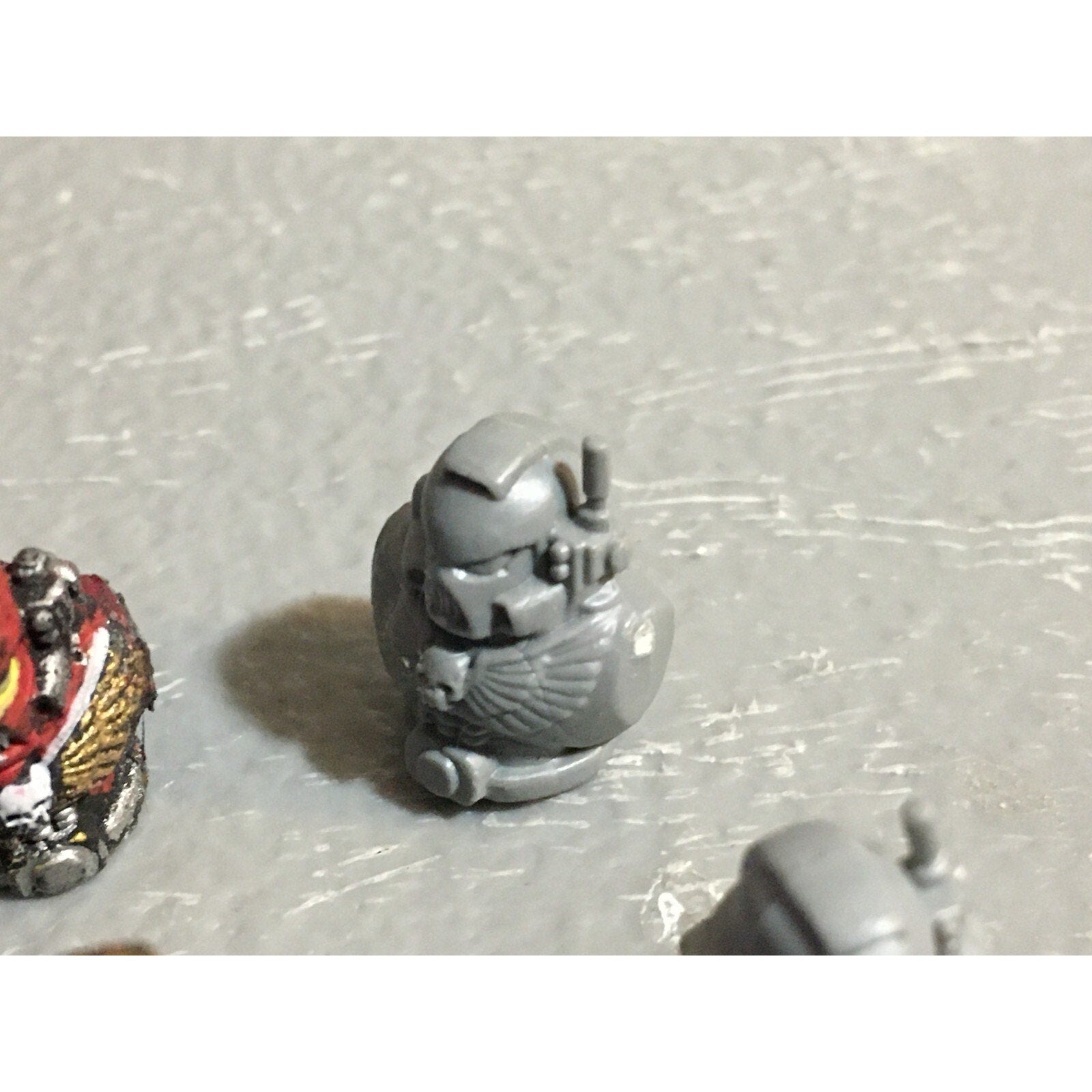A23086 WARHAMMER 40K SPACE MARINES BITS LOT HEADS TORSOS GAMES WORKSHOP GW