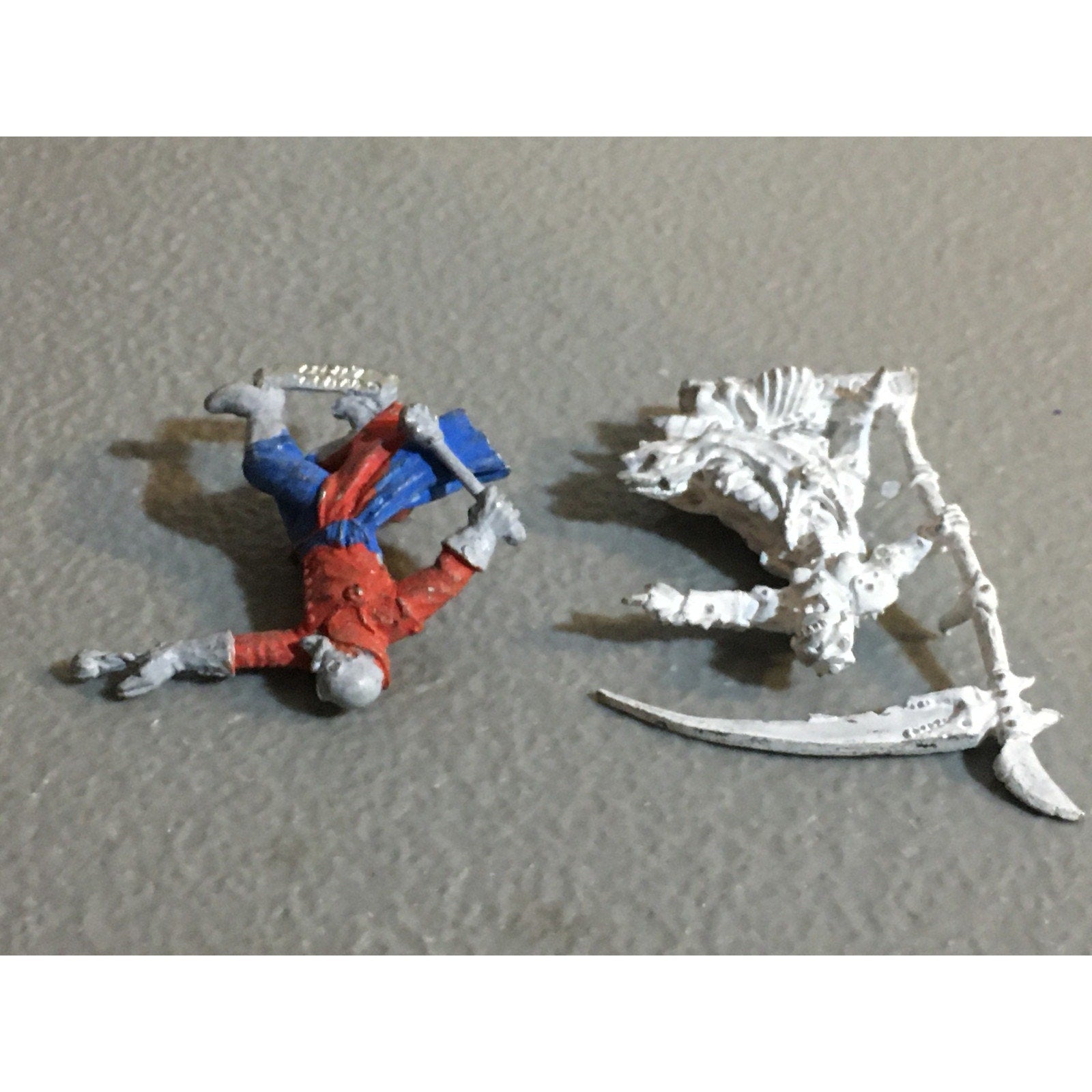 A34012 CHAINMAIL METAL MINIATURES WOTC HUMAN SORCERER THALOS & DEATH CLERIC