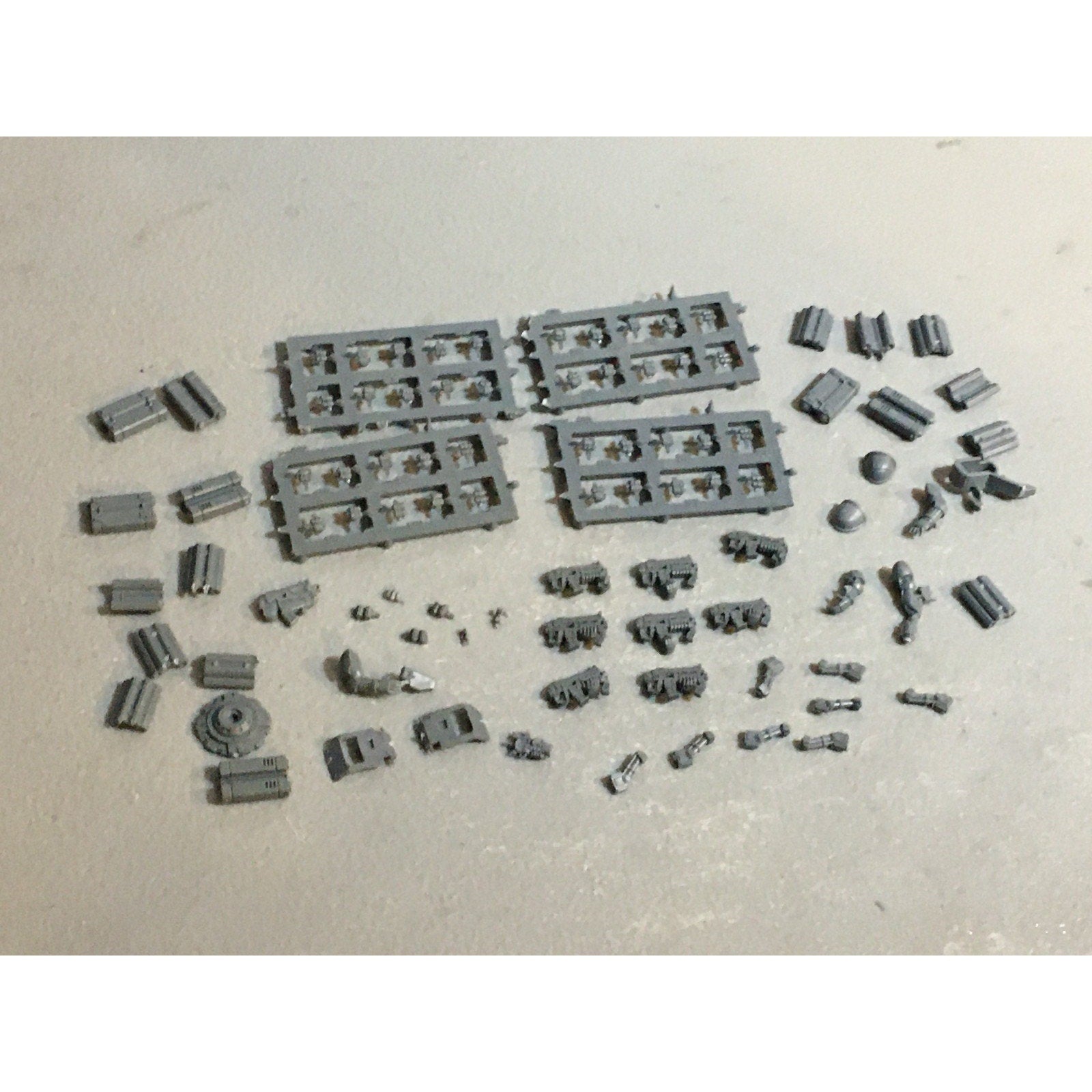 A29490 WARHAMMER 40K SPACE MARINES DARK ANGELS BITS LOT GRENADES BOLTERS GW