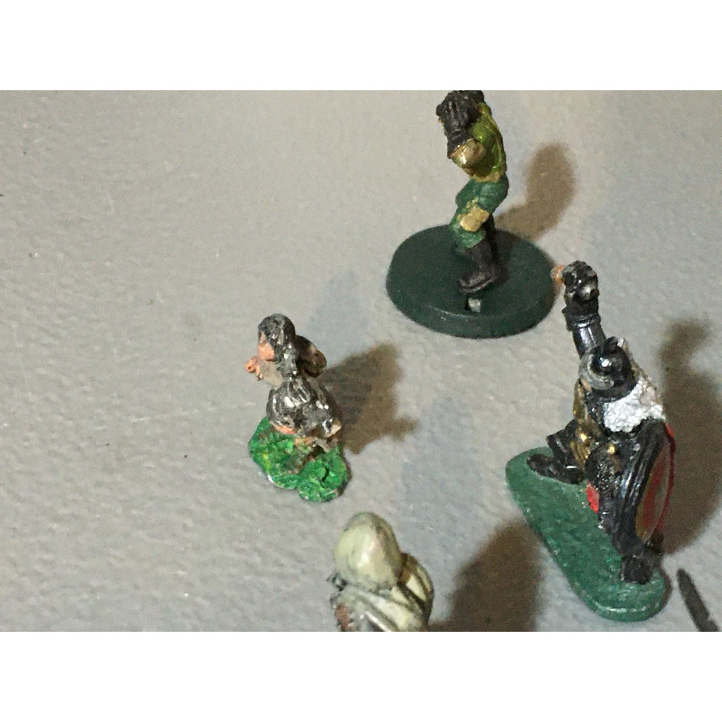 A32505 UNKNOWN METAL MINIATURES LOT HALFLING HUMAN SKELETON INCOMPLETE