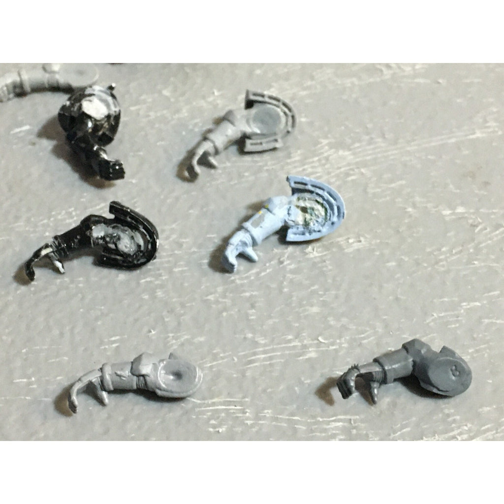 A22987 WARHAMMER 40K SPACE MARINES BITS LOT ARMS GW GAMES WORKSHOP