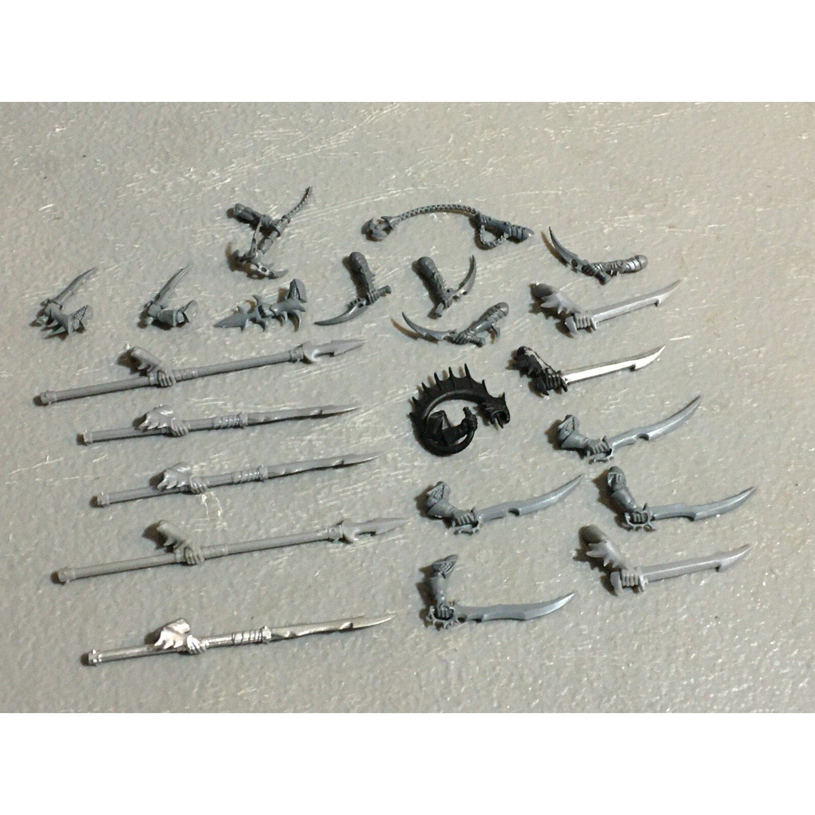A23450 WARHAMMER FANTASY DARK ELVES BITS LOT ARMS SPEARS SWORDS GAMES WORKSHOP