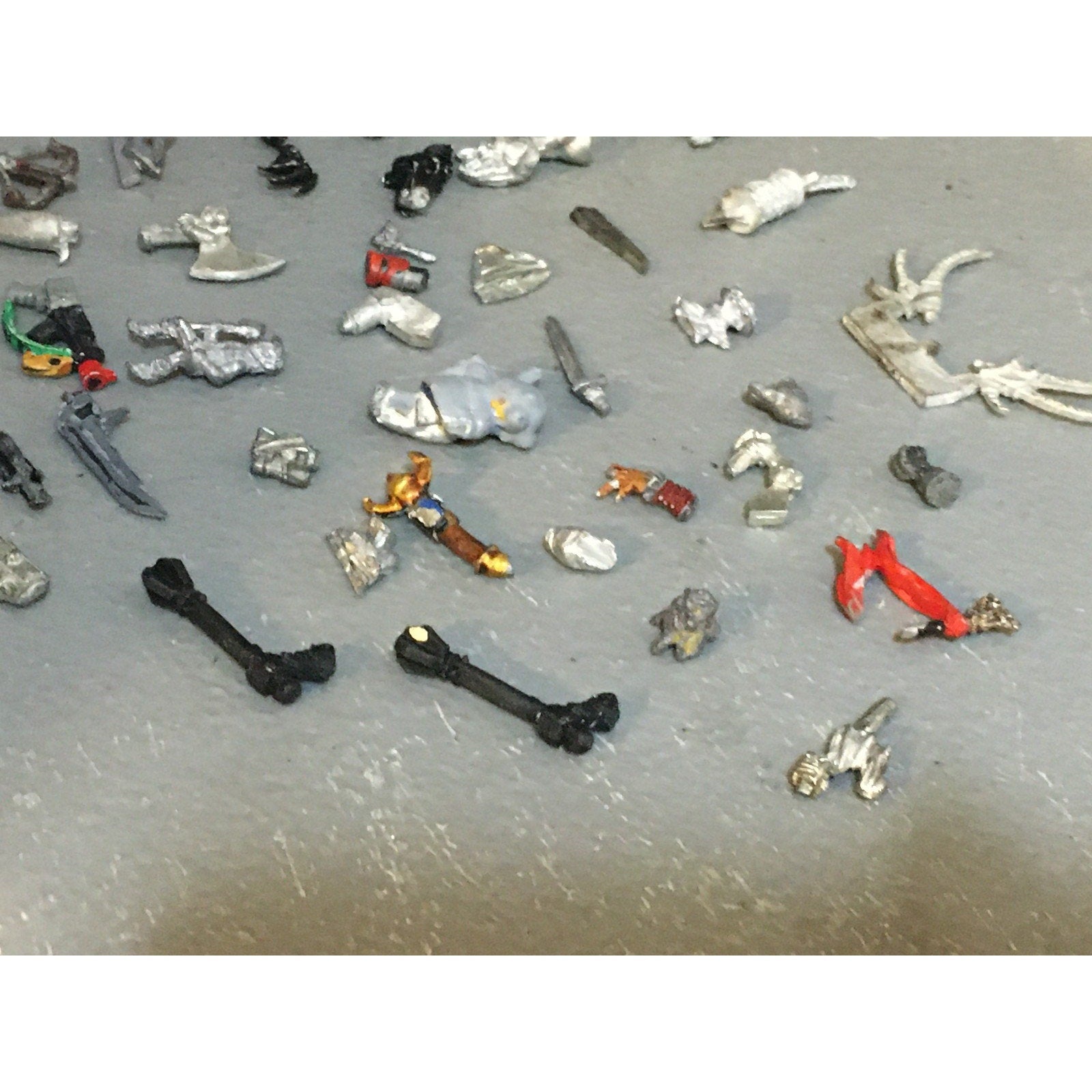 A32573 UNKNOWN MINIATURES ALL METAL BITS LOT WINGS ARM HEAD RPG TABLETOP
