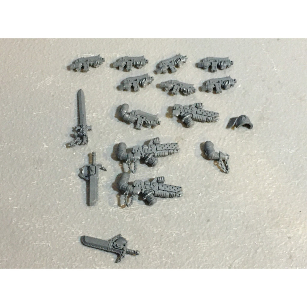 A29481 WARHAMMER 40K SPACE MARINES BLACK TEMPLARS BITS LOT BOLTER SWORD ARM GW