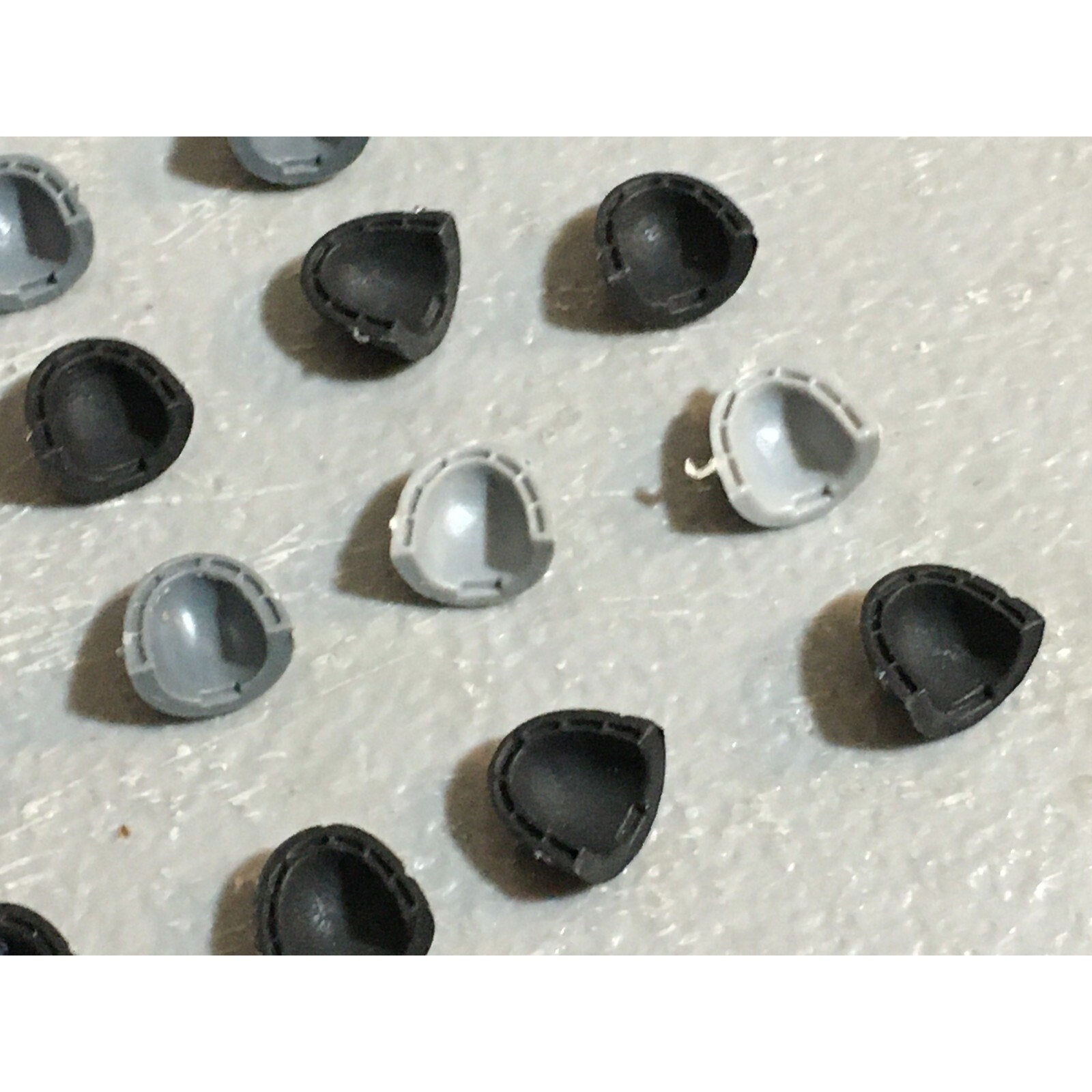 A23256 WARHAMMER 40K SPACE MARINES BITS LOT SHOULDER PADS GAMES WORKSHOP GW