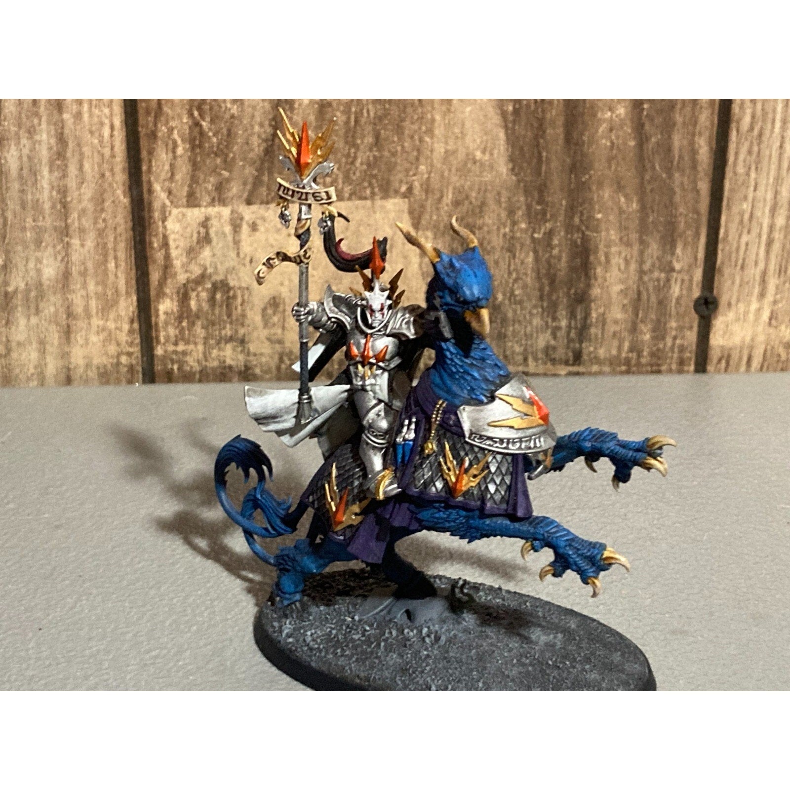 A19276 WARHAMMER AOS SIGMAR STORMCAST LORD ARCANUM GRYPH CHARGER PAINTED BASED