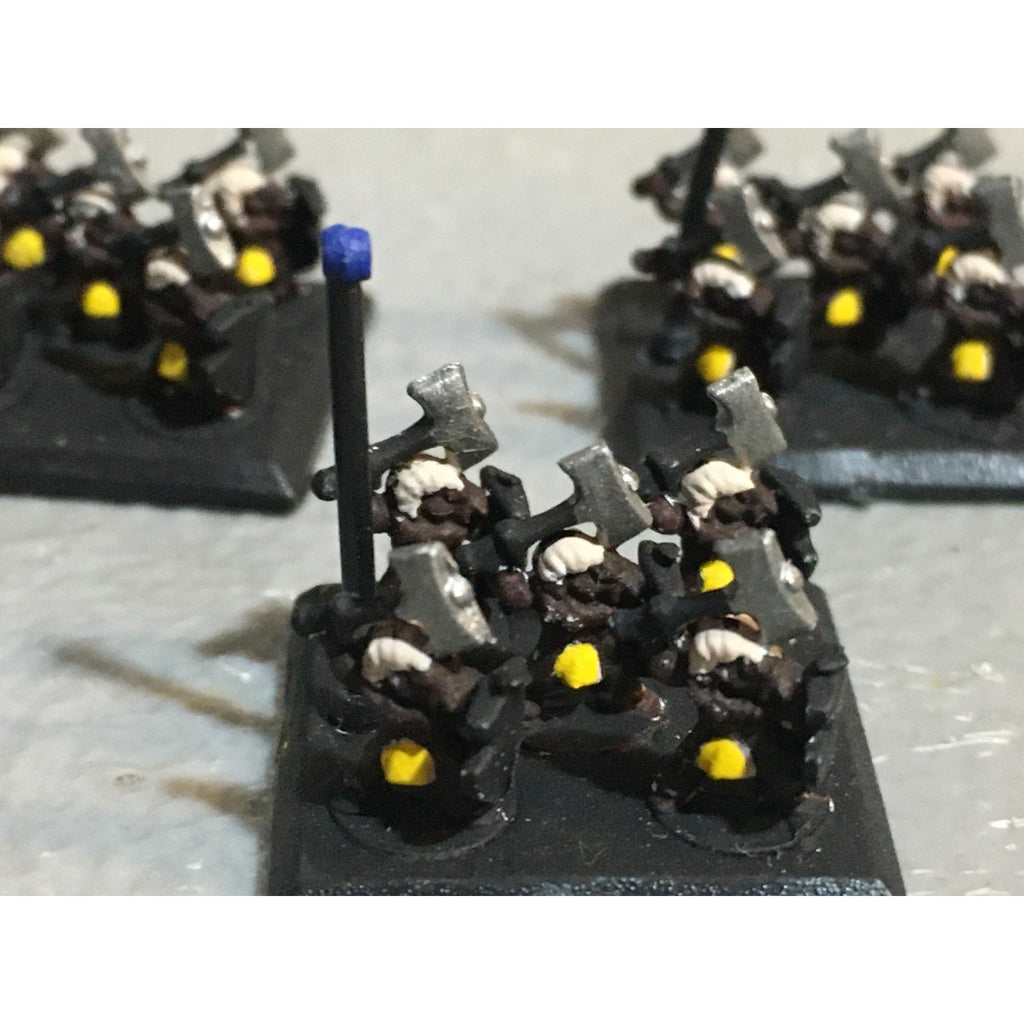 A25308 WARHAMMER 40K EPIC IG IMPERIAL GUARD BEASTMEN 4 STANDS GW