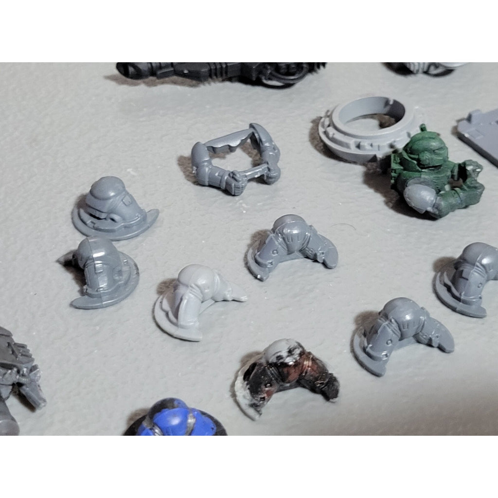 A18906 WARHAMMER 40K SPACE MARINES BITS LOT TANK RHINO RAZORBACK DARK ANGELS