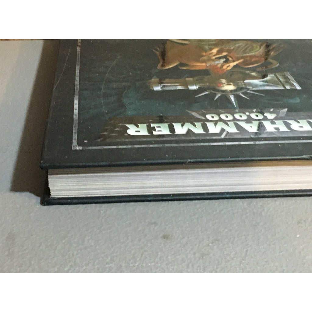 BOOK GAMES WORKSHOP WARHAMMER 40K GRIM DARKNESS RULEBOOK 8TH ED HB USED
