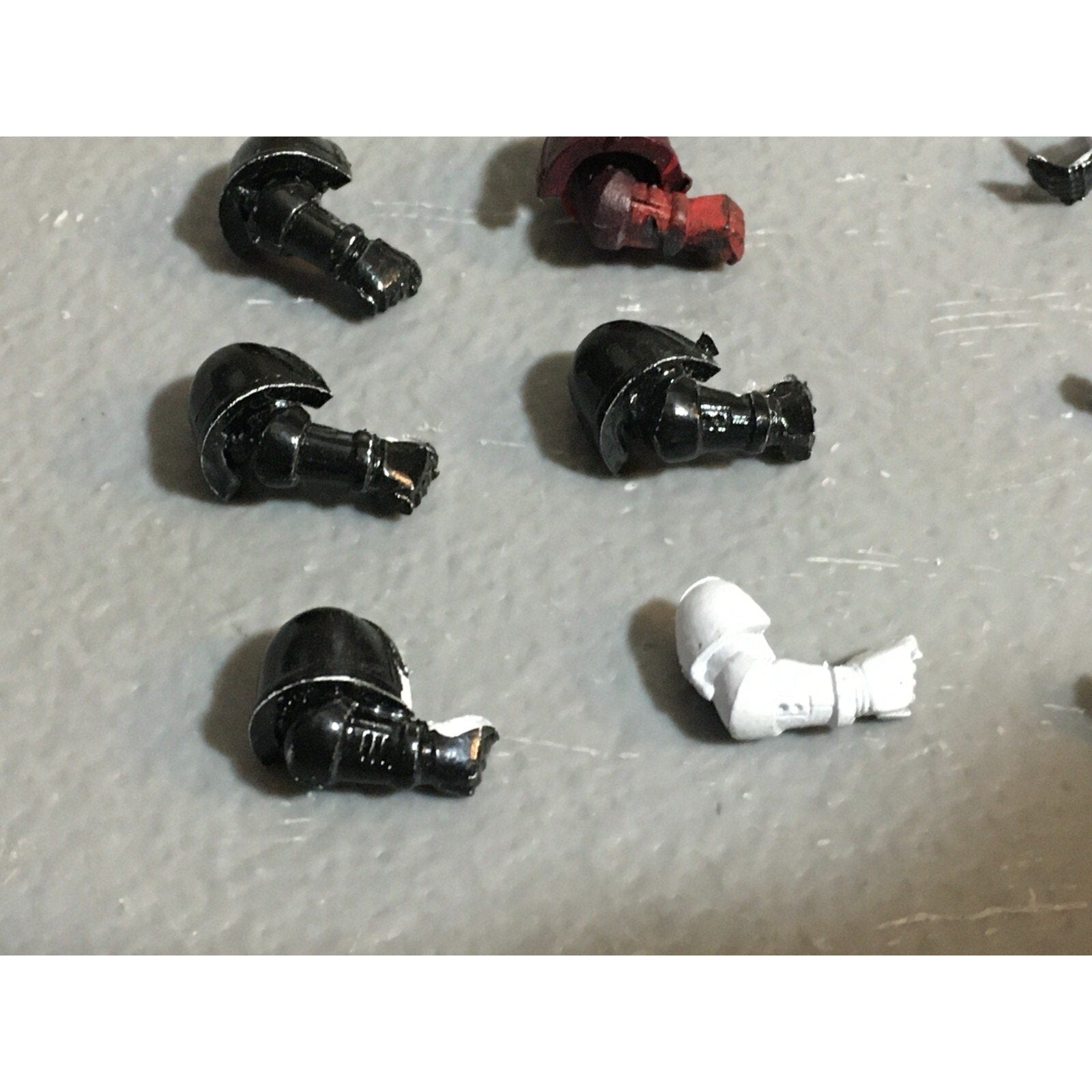 A22987 WARHAMMER 40K SPACE MARINES BITS LOT ARMS GW GAMES WORKSHOP