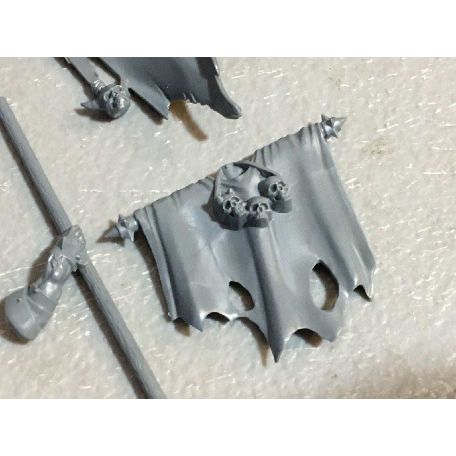 A23232 WARHAMMER FANTASY CHAOS BEASTMEN BITS LOT BESTIGORS GAMES WORKSHOP GW