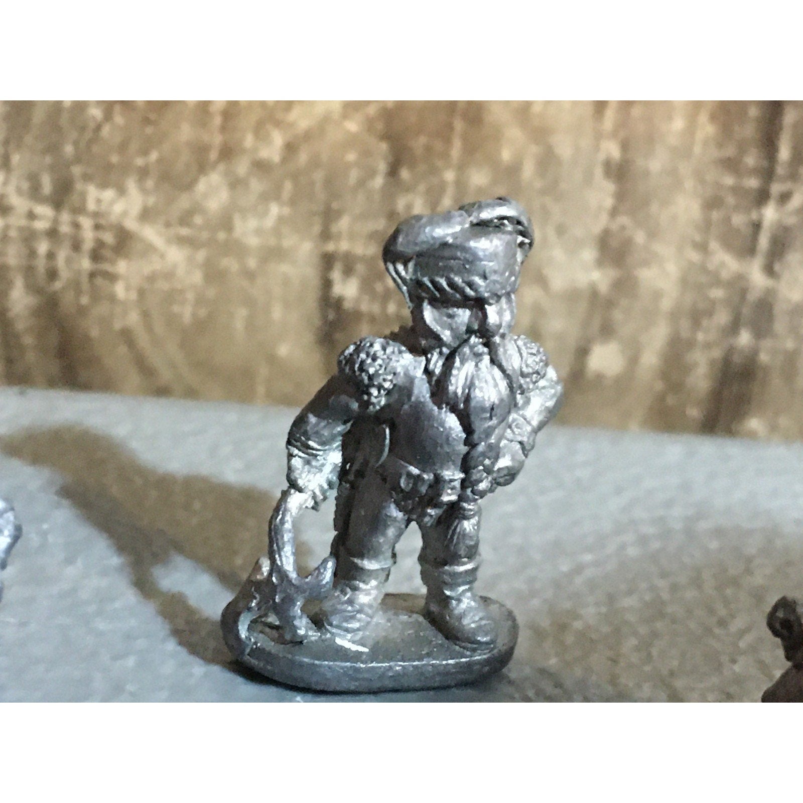 A32072 RAL PARTHA METAL LOT UNKNOWN MINIATURES HALFLING ARCHER SLINGER & DWARF