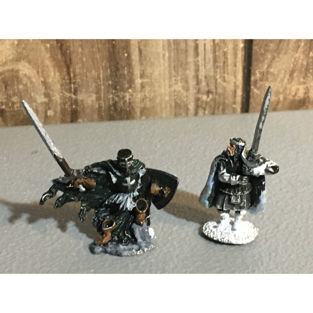 A24857 UNBRANDED METAL TABLETOP OLD OOP D&D FANTASY KNIGHTS SWORDSMEN MINIATURES