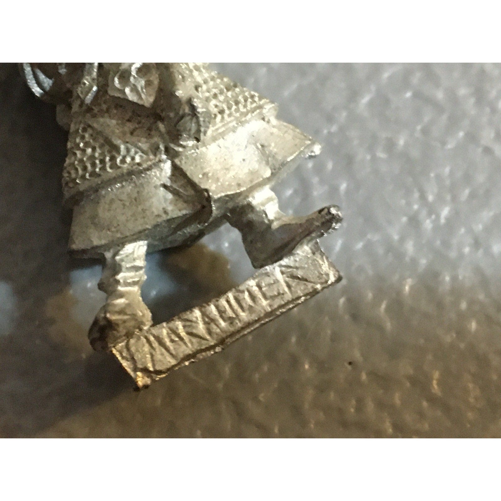 A31493 WARHAMMER FANTASY MARAUDER METAL DARK ELVES WARRIOR STANDARD BEARER GW