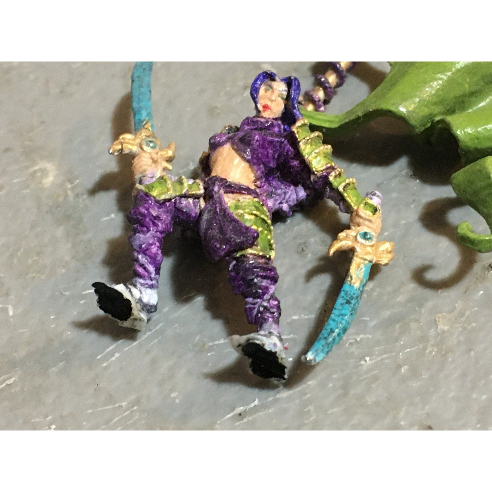 A23526 METAL UNKNOWN FEMALE MINIATURE WARRIOR NINJA SAMURAI TABLETOP WARGAMES