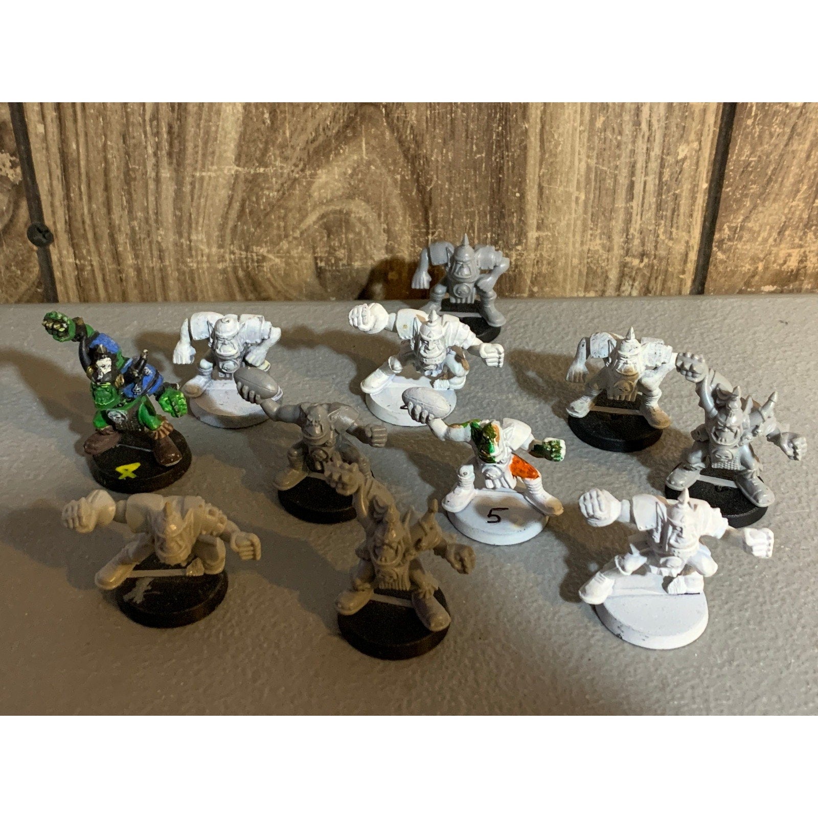 A30183 WARHAMMER BLOOD BOWL OOP ORKS ORCLAND RAIDERS CUST TEAM OOP PLASTIC BLACK