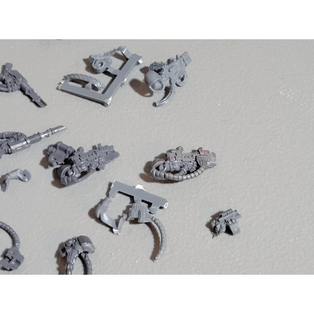 A18913 WARHAMMER 40K SPACE MARINES BITS LOT HEAVY SPECIAL PLASMA