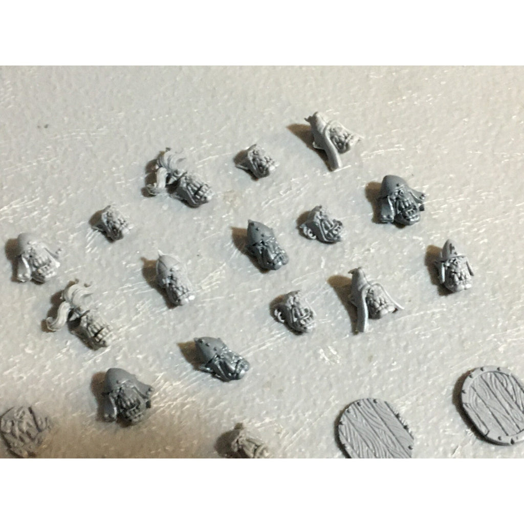 A23396 WARHAMMER FANTASY ORCS & GOBLINS BITS LOT ORC SHIELDS HEADS ICONS GW