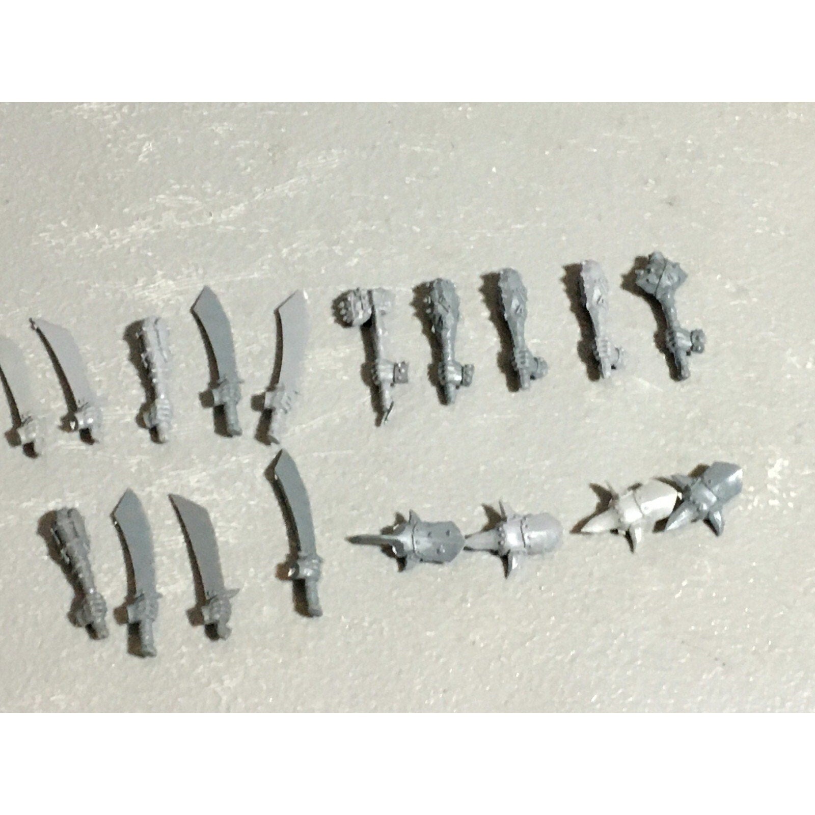 A22579 WARHAMMER FANTASY OGRE KINGDOMS BITS LOT HANDS GAMES WORKSHOP GW