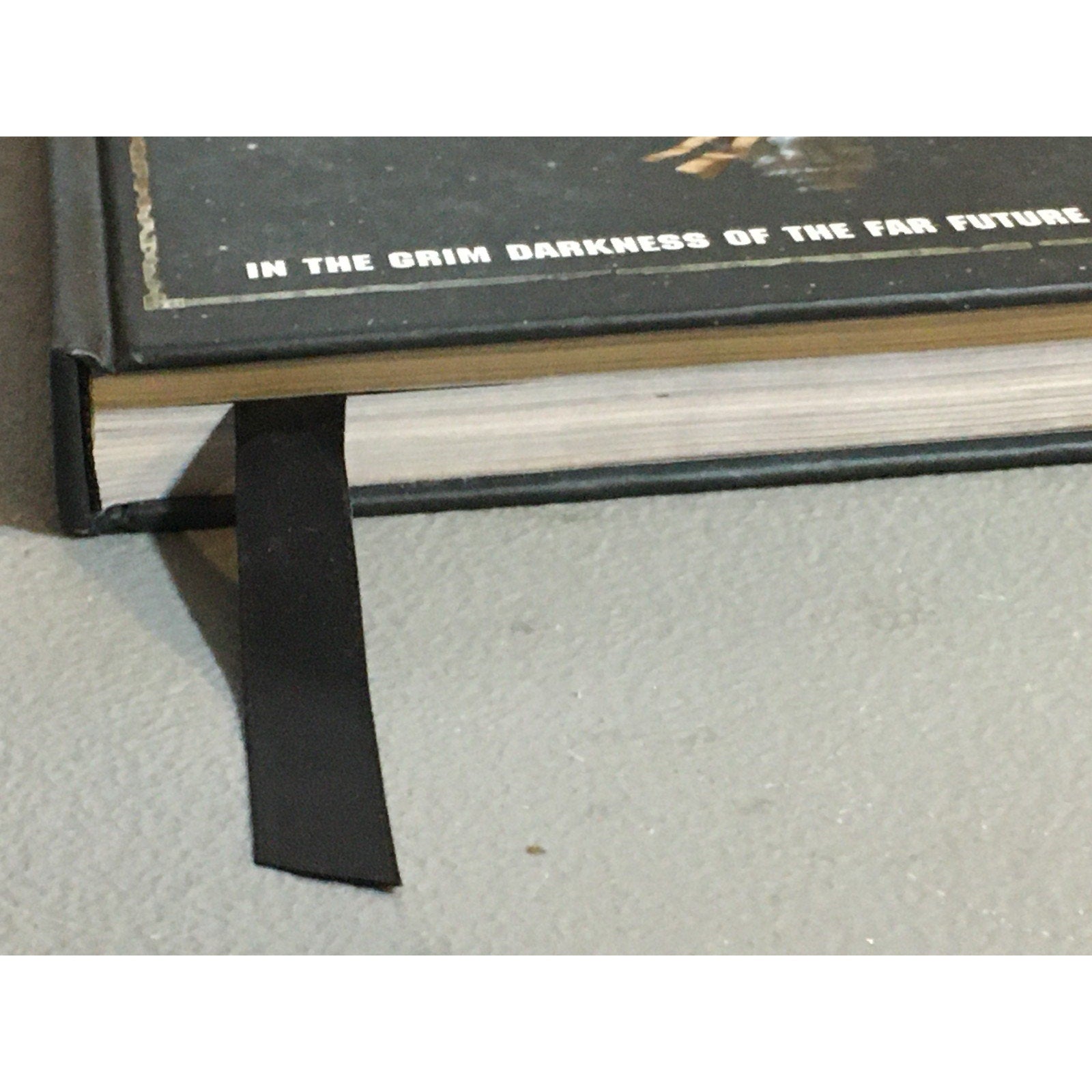 BOOK WARHAMMER 40K GRIM DARKNESS CORE RULE BOOK 8TH ED USED HB HARDBACK