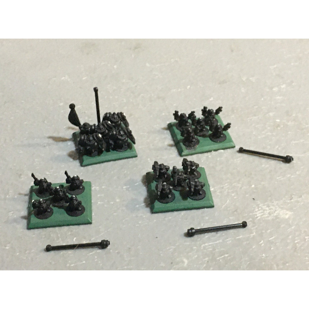 A25135 WARHAMMER 40K EPIC SQUATS SQUAT MIXED WARRIORS 4 STANDS GW