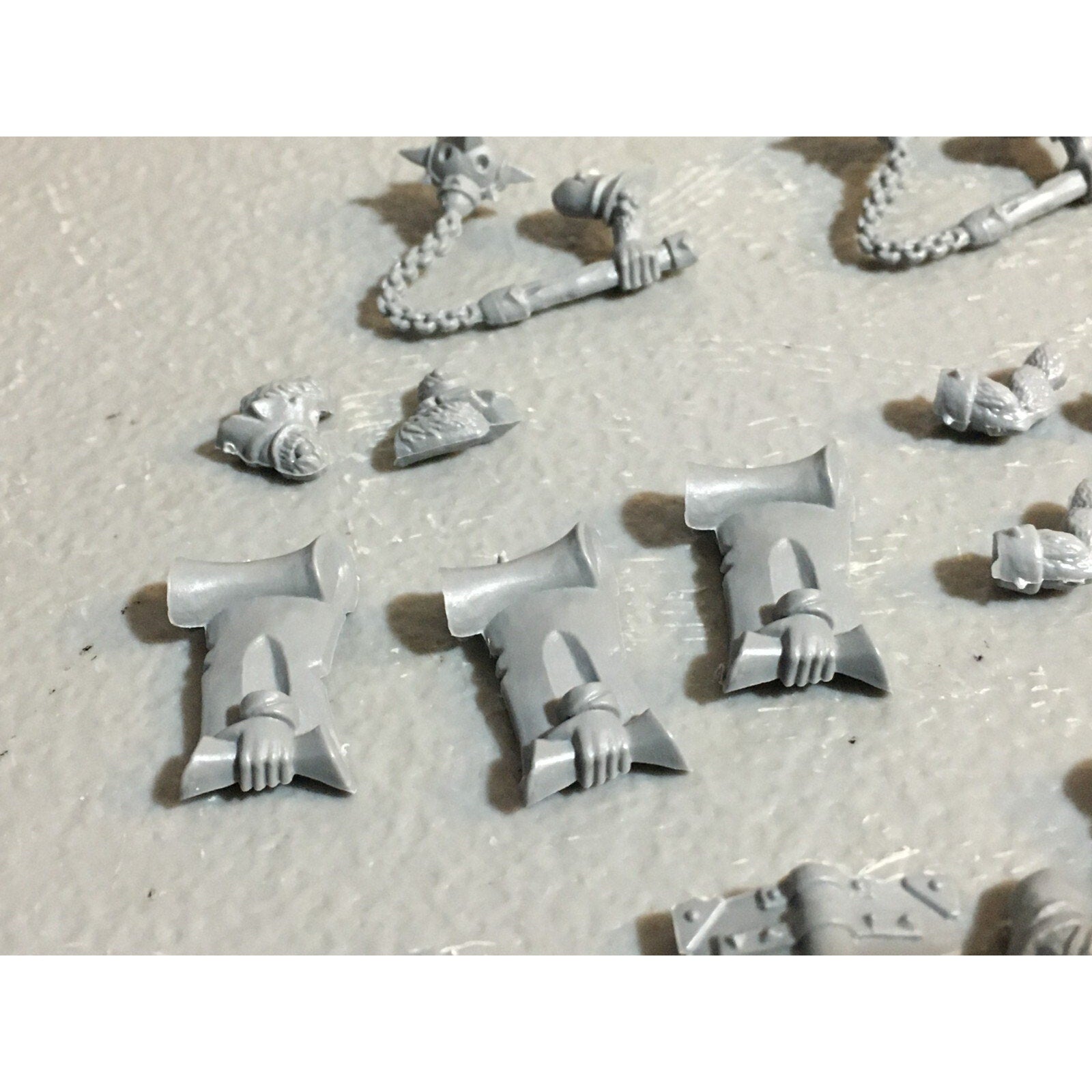 A23449 WARHAMMER FANTASY SKAVEN BITS LOT MIXED CLANRAT PLAGUE MONK RUNNER GW